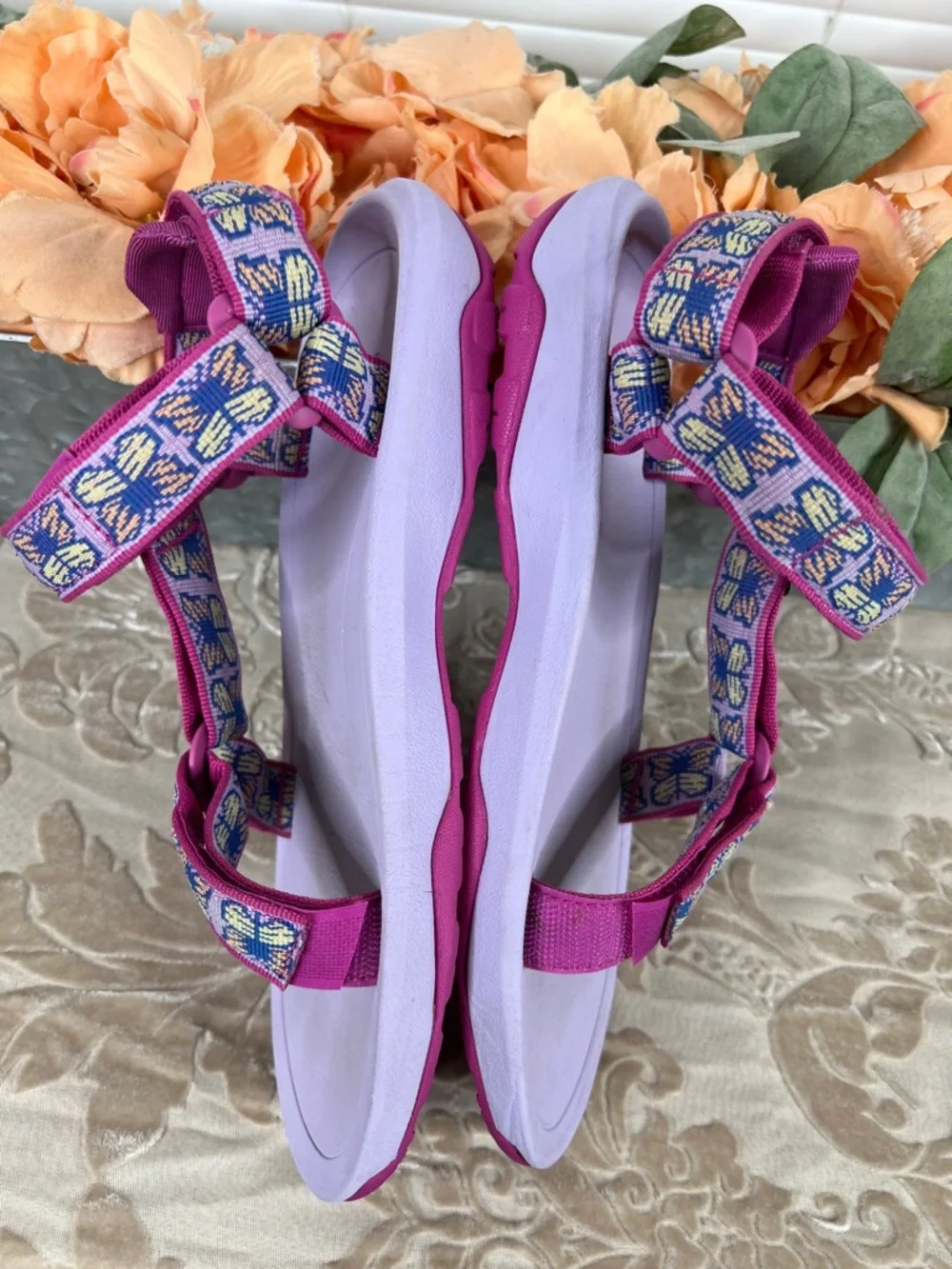 Hurricane XLT Butterfly Pastel Lilac Teva Sandals Size 5 - Picture 3 of 7